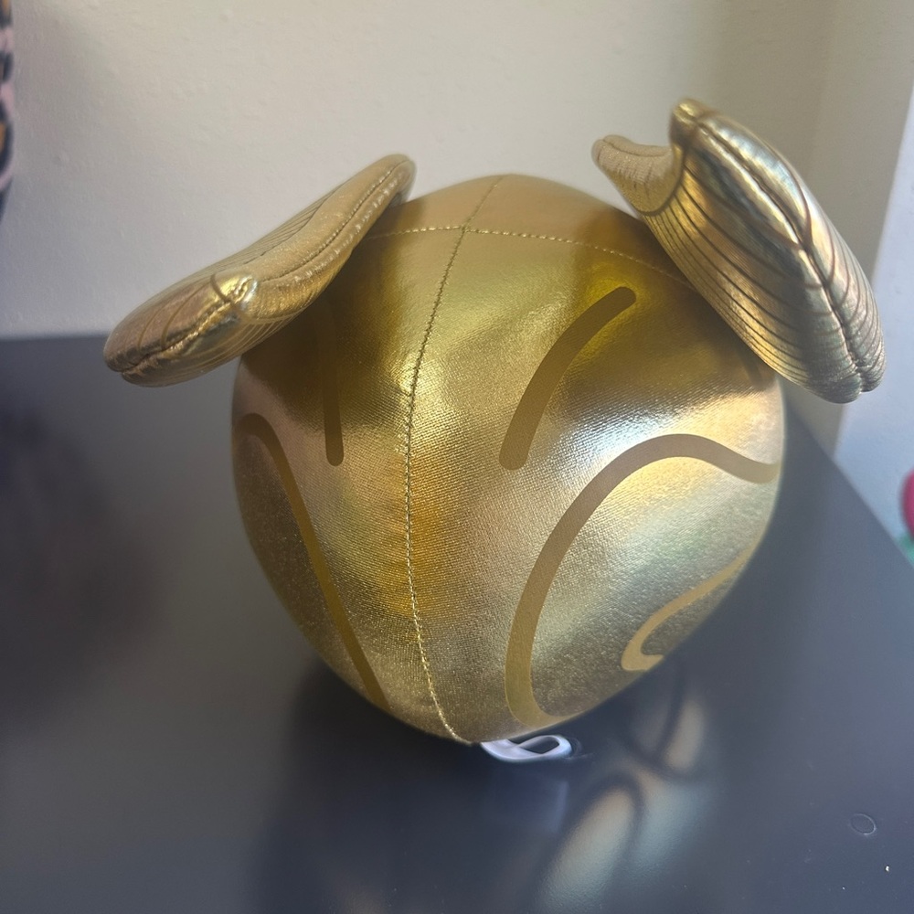 Golden snitch- Harry Potter